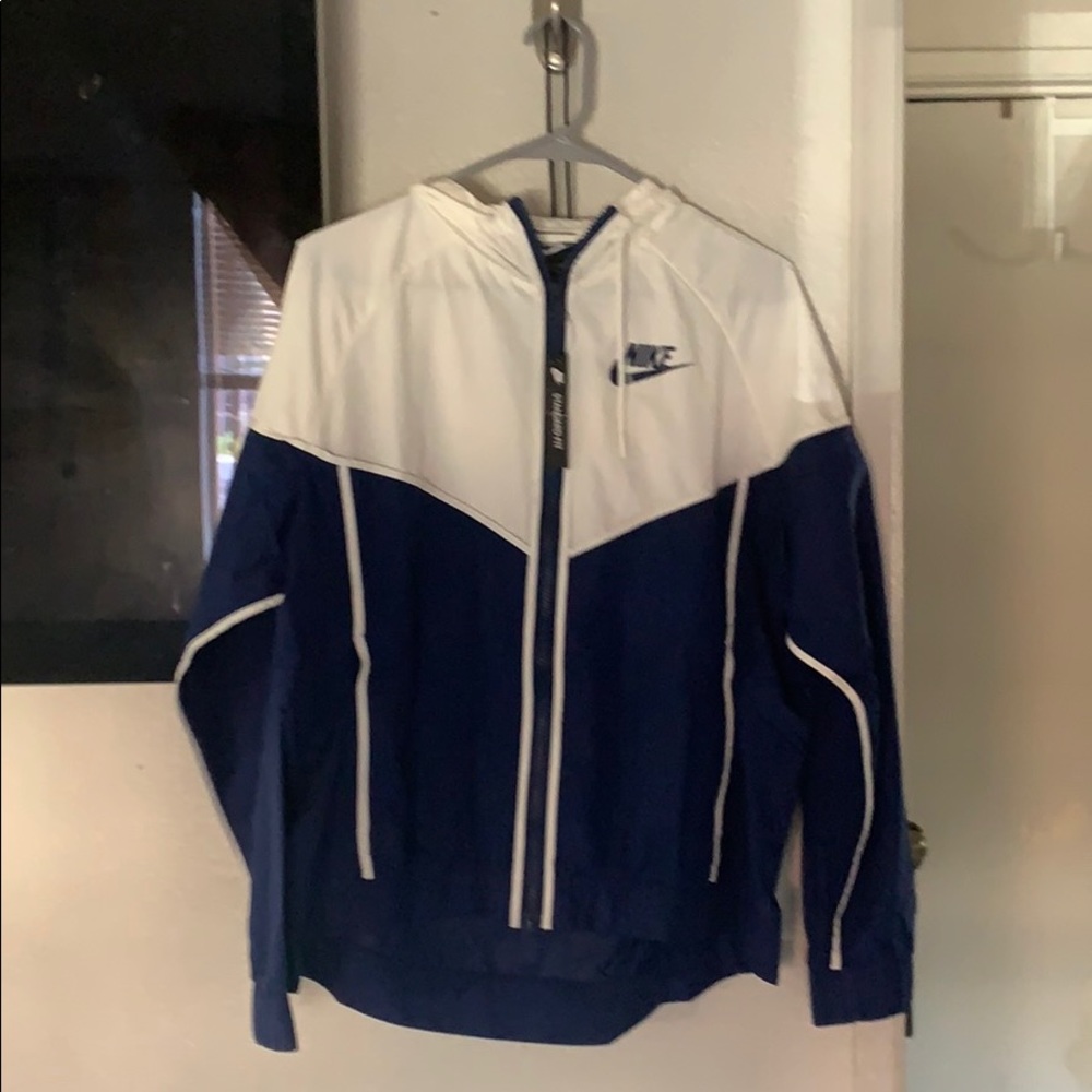 Large Nike windbreaker